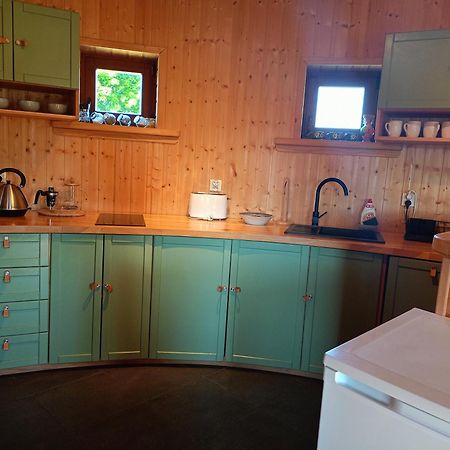 Micro-maison ronde Kętrzyn Extérieur photo